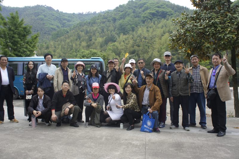 【中國美術家書法家藝術網】快訊二，美協創作沙龍赴宣城水東鎮采風